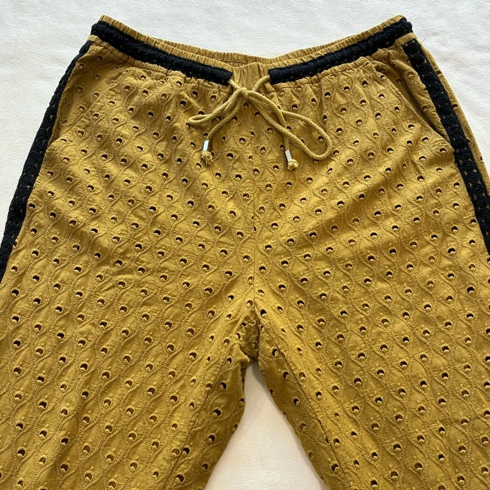 Anthropologie Eyelet Jogger Mustard Boho Cropped Drawstring Waist Medium - Picture 3 of 12
